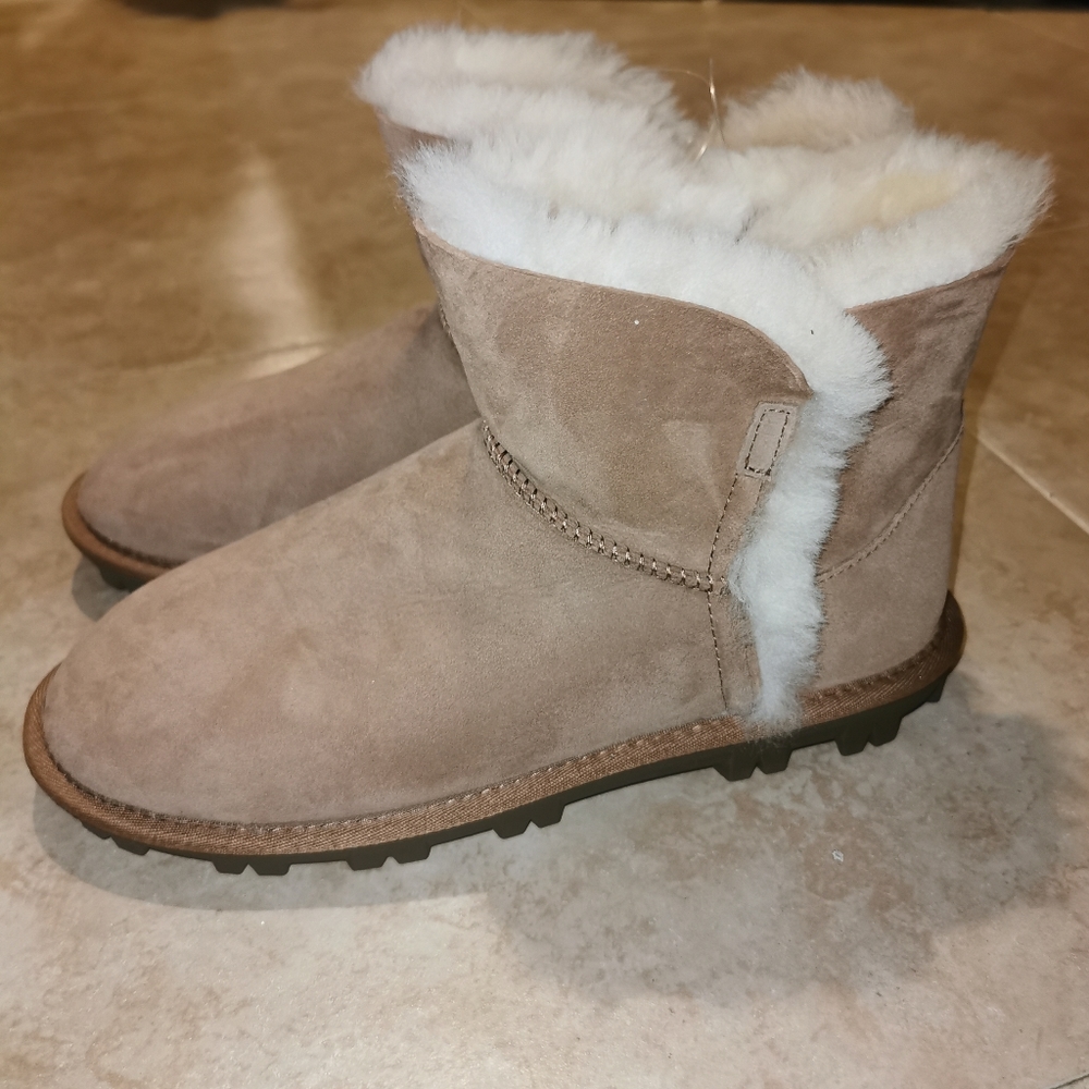 Brand new Ladies' Shearling Boots Genuine suede
